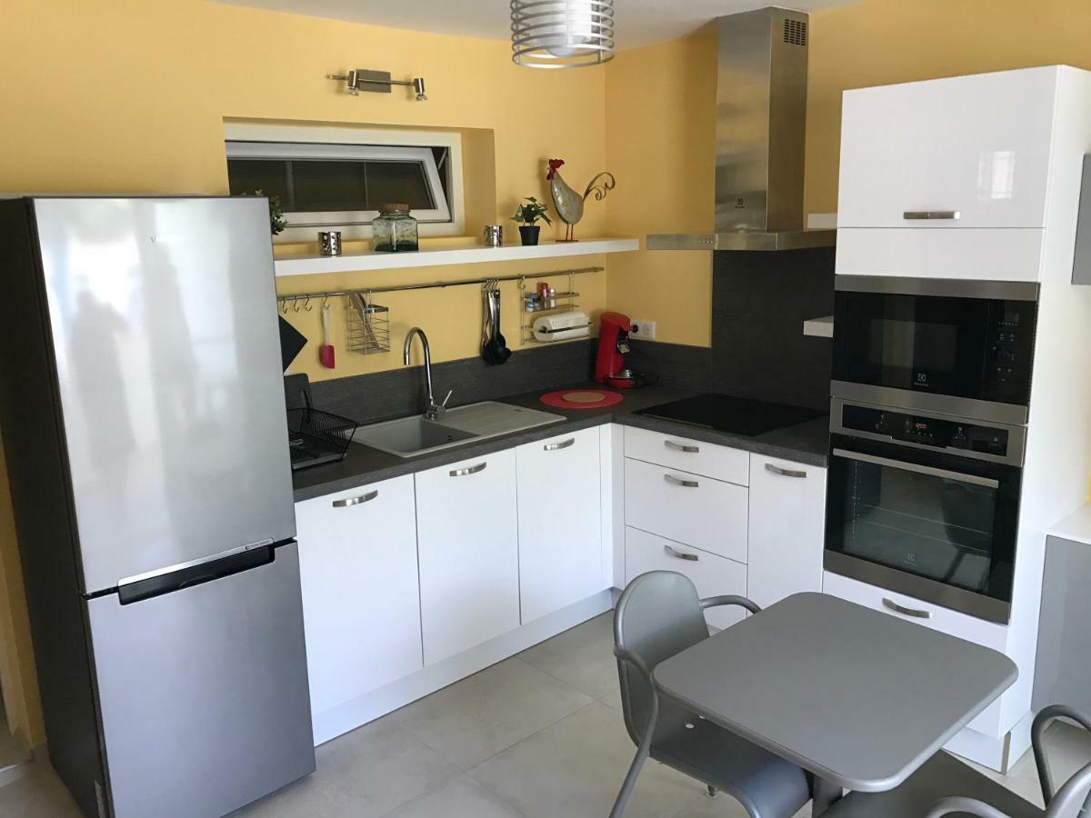 Appartement En Bord De Mer แซ็งต์-มารี-เดอ-ลา-แมร์ ภายนอก รูปภาพ